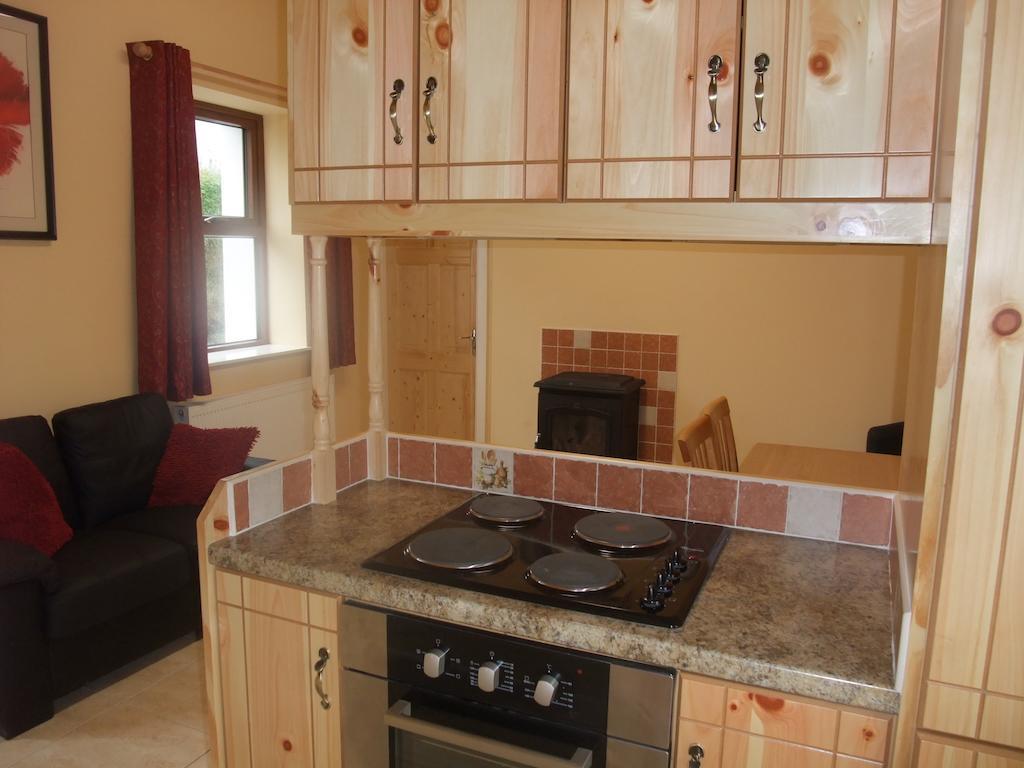 Katie'S Cottage Achill Sound Cameră foto
